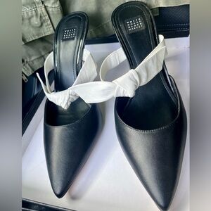 White House Black Market kitten close toe heels like new